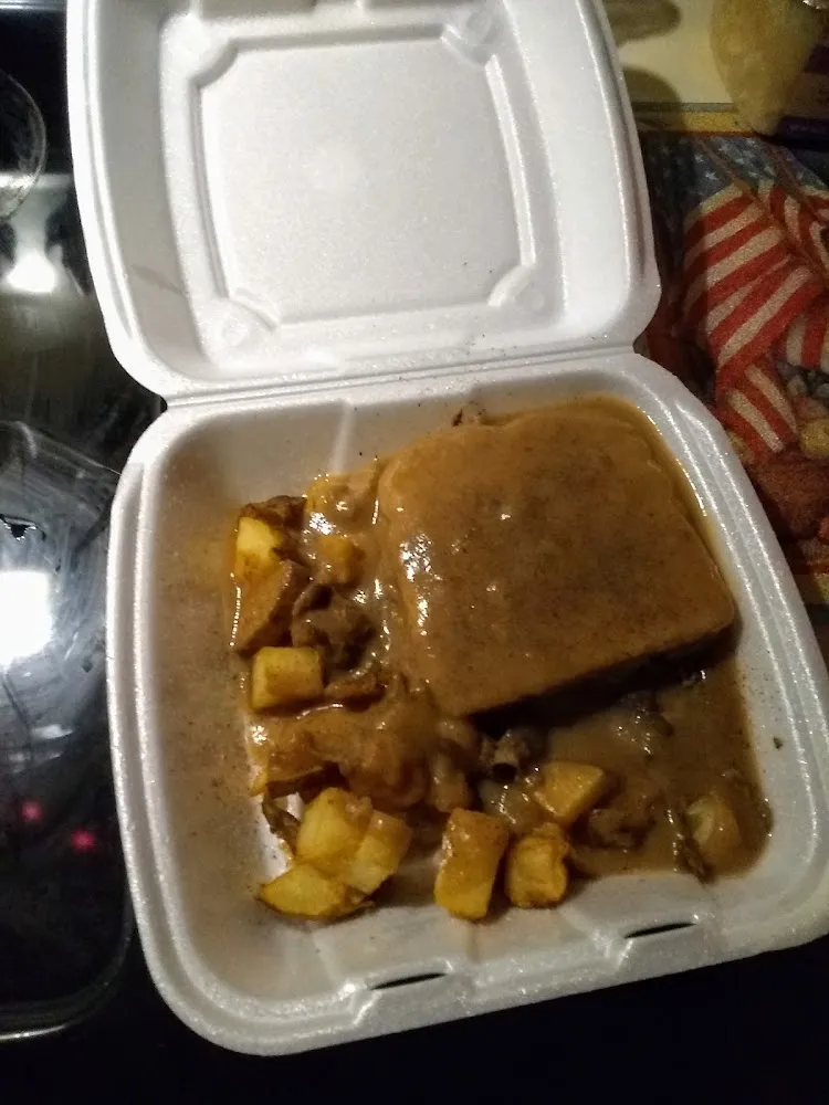 Hot Roast Beef Sandwich & Deep Fried Homefries & Gravy